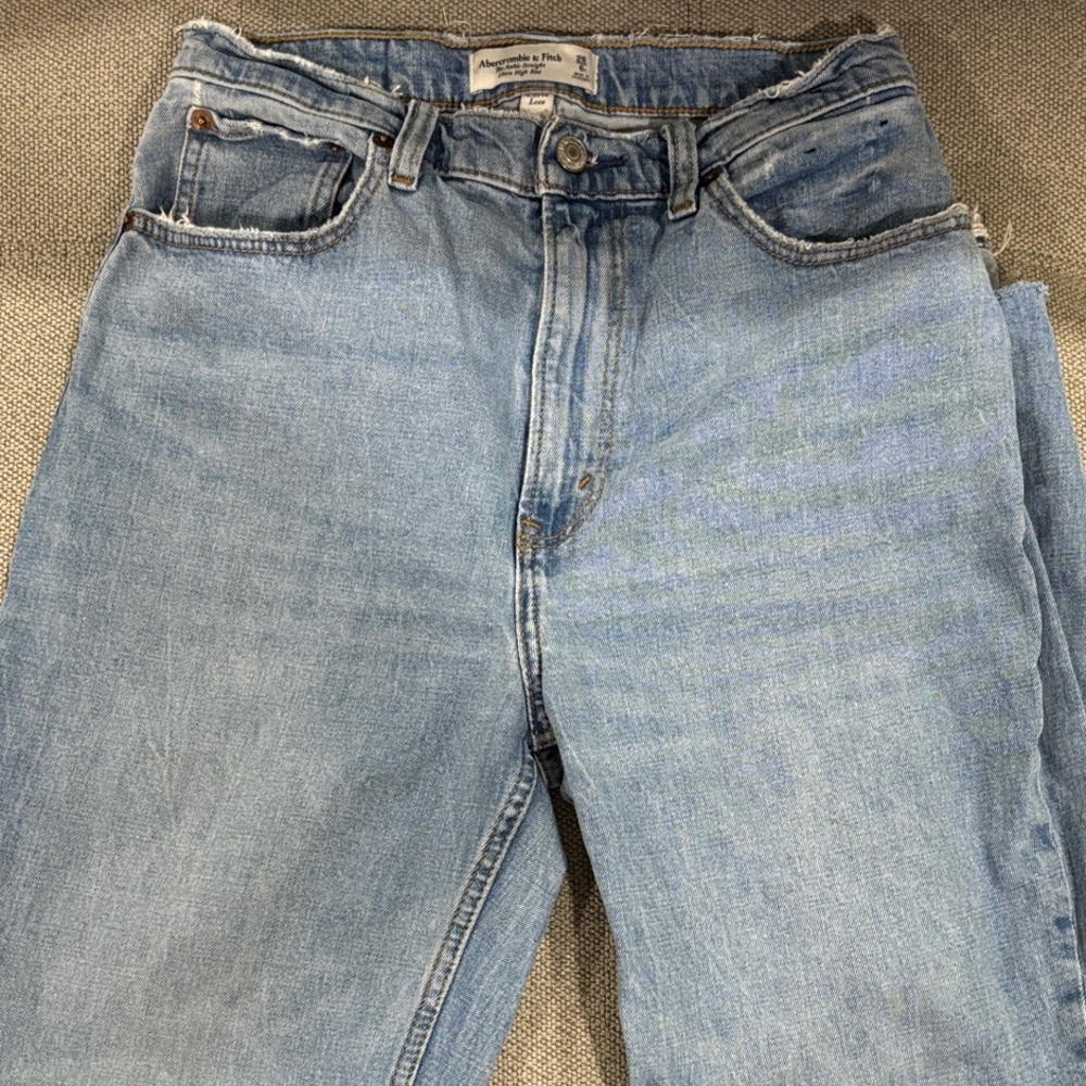 Abercrombie & Fitch Women's Light Blue Straight Leg Jeans